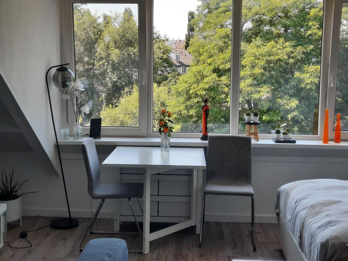 Hotel Studio 76 Groningen Met Gratis Leenfietsen Esterno foto