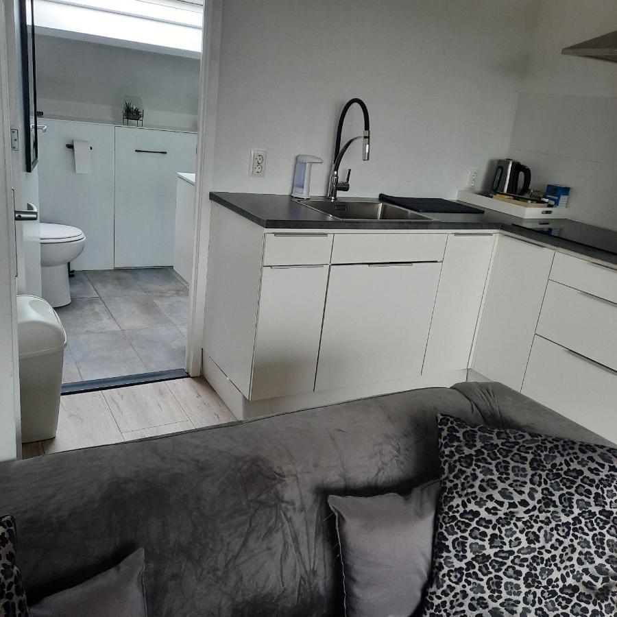 Hotel Studio 76 Groningen Met Gratis Leenfietsen Esterno foto